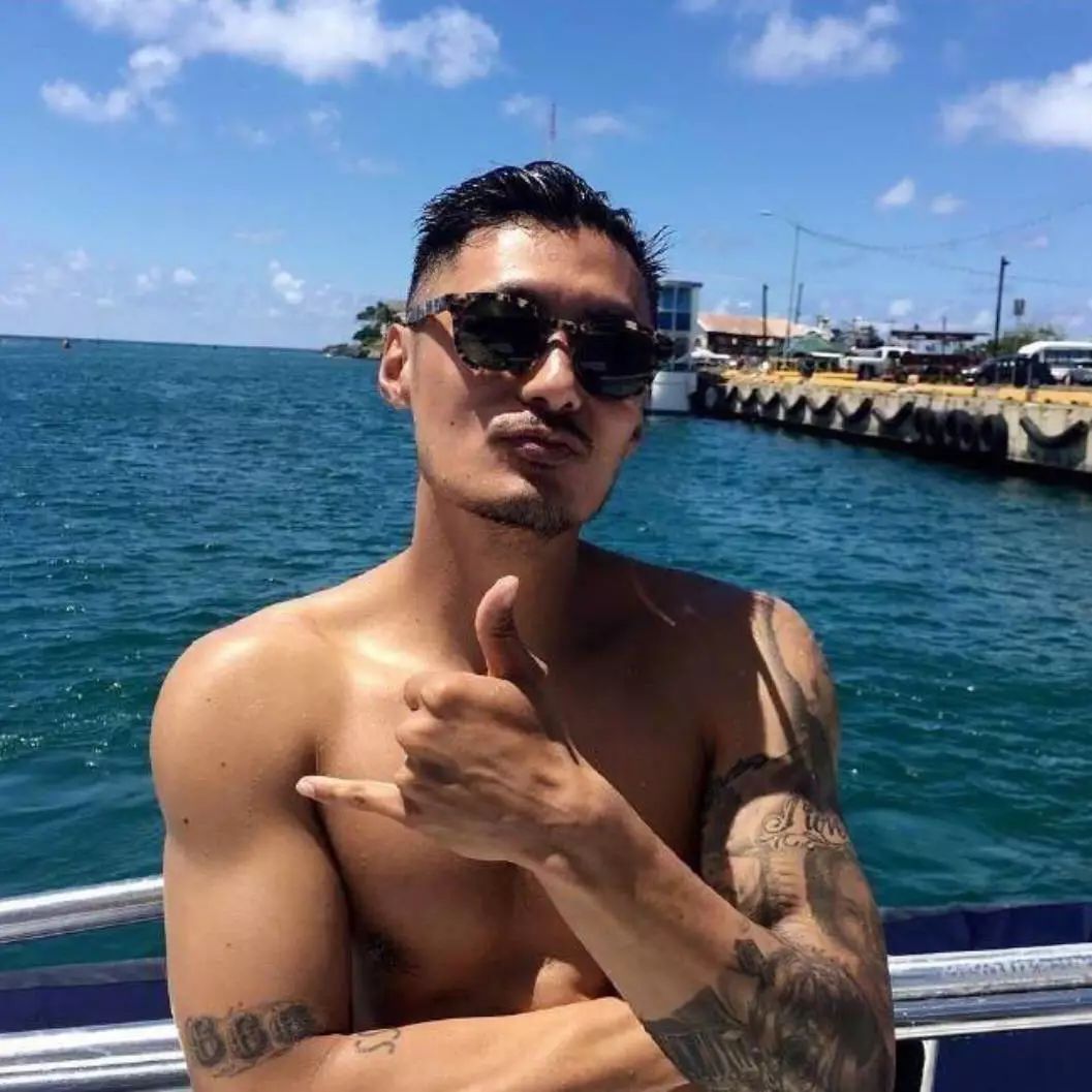 余文樂最新發(fā)型展示與魅力發(fā)型打造步驟指南