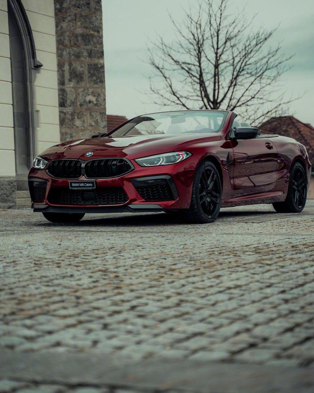 美圖M8上市探秘，小巷特色小店與美圖手機(jī)上市時(shí)間揭秘