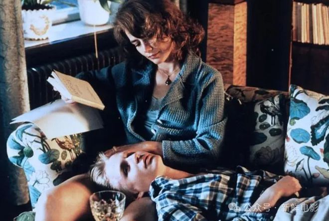 教室別戀在線觀看，科技新品引領(lǐng)視聽新紀(jì)元