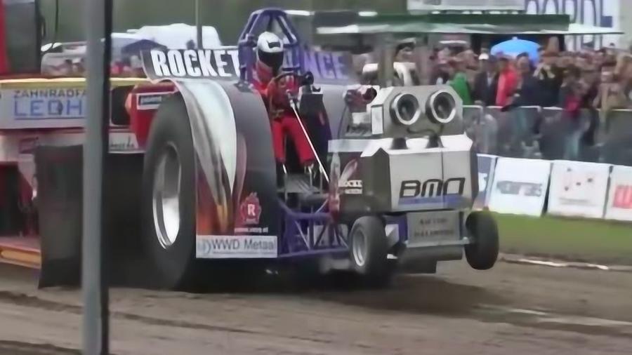 拖拉機比賽視頻大全集——科技激情的瞬間重塑與展現(xiàn)