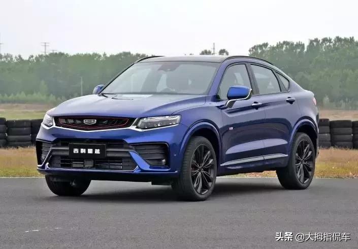 共享汽車華麗上市與小巷特色小店探秘