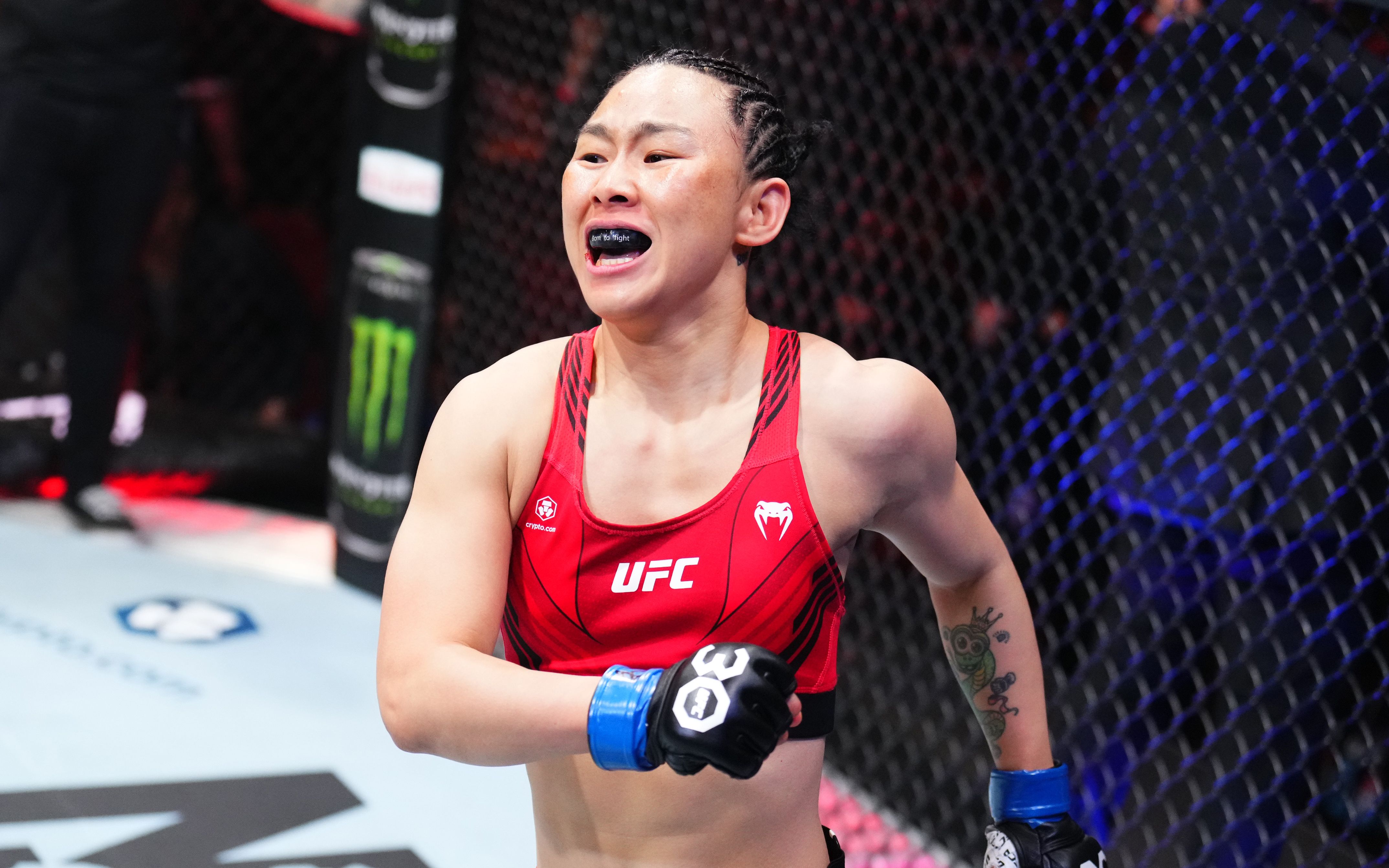 閆曉楠賽場激情與友情交織的比賽故事視頻回顧