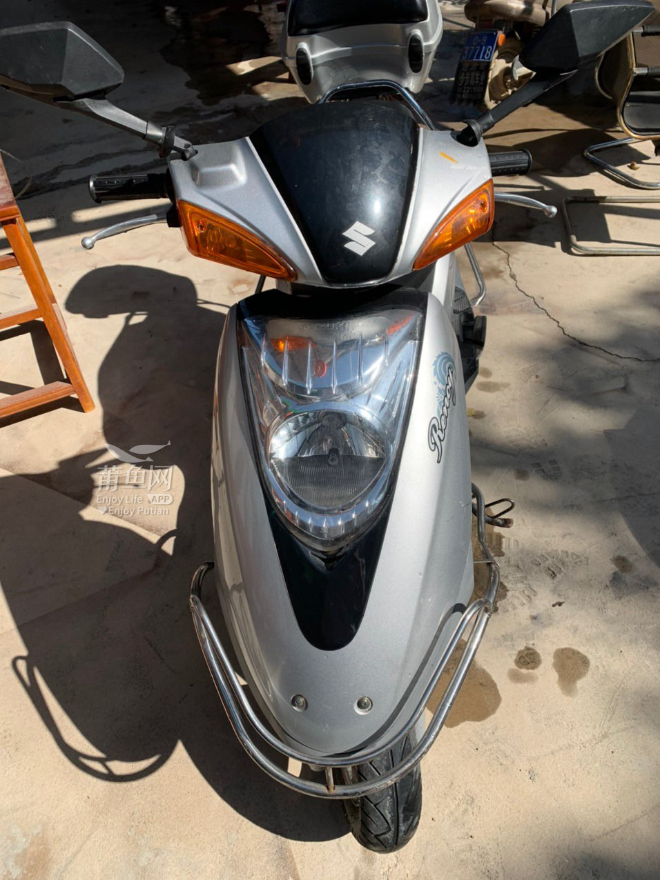 最新款鈴木女裝摩托車(chē)，駕馭時(shí)尚，自信馳騁