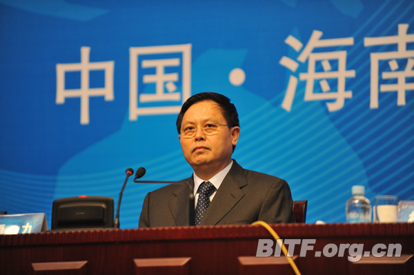 海南省委常委最新名單揭曉，開啟自然美景探索之旅